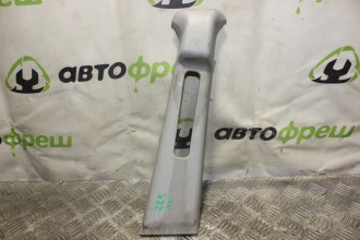 Обшивка стойки правая Mitsubishi Carisma 2000 2003