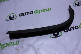 Обшивка багажника правая Mitsubishi Carisma 2000 2003