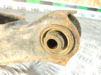 Рычаг задний поперечный правый Mitsubishi Lancer 9