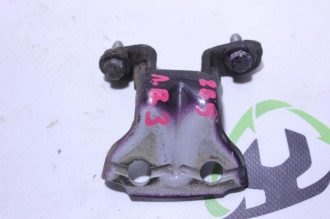 Петля двери задней левой верхняя Mitsubishi Carisma 2000 2003