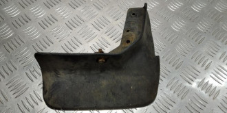 Брызговик правый задний Mitsubishi Lancer 9