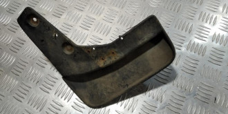 Брызговик правый задний Mitsubishi Lancer 9