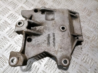 Кронштейн компрессора кондиционера Mitsubishi Lancer 9