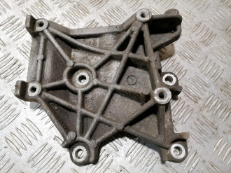 Кронштейн компрессора кондиционера Mitsubishi Lancer 9