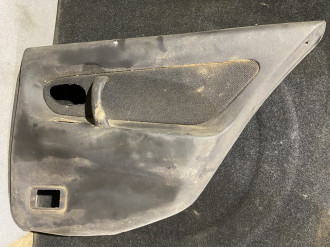 Обшивка двери задней правой Mitsubishi Galant 1993 1997