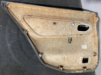 Обшивка двери задней правой Mitsubishi Galant 1993 1997