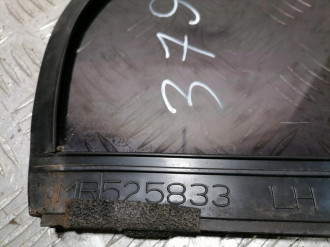 Стекло двери задней левой форточка Mitsubishi Lancer 9