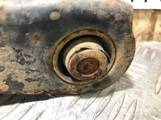 Рычаг задний поперечный правый Mitsubishi Lancer 9