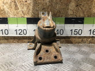 Опора двигателя правая Mitsubishi Lancer 9