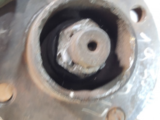 Кулак поворотный передний правый Mitsubishi Lancer 9