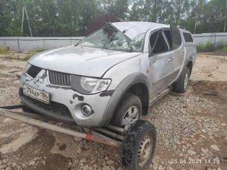 В разборе Mitsubishi L200 КВ