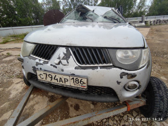 В разборе Mitsubishi L200 КВ