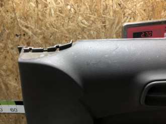 Обшивка двери передней правой Mitsubishi L200 КВ