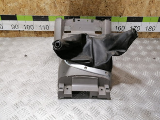 Рамка кулисы кпп Mitsubishi L200 КВ