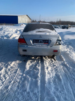 В разборе Mitsubishi Lancer 9