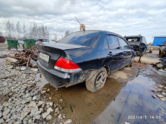В разборе Mitsubishi Lancer 9
