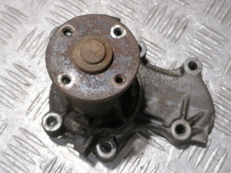 Насос водяной помпа Mitsubishi Carisma 2000 2003