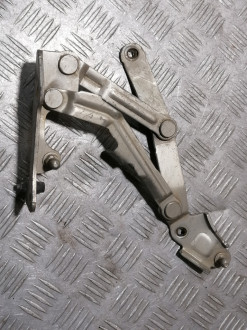 Петля крышки багажника левая Mitsubishi Lancer 9