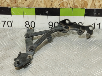 Петля багажника правая Mitsubishi Lancer 9