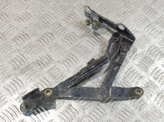 Петля крышки багажника левая Mitsubishi Lancer 10