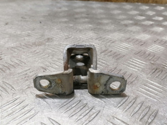 Петля двери задней правой нижняя Mitsubishi L200 КВ