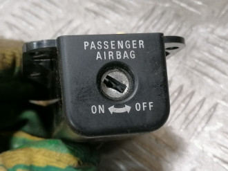 Выключатель подушки безопасности пассажира Mitsubishi L200 КВ