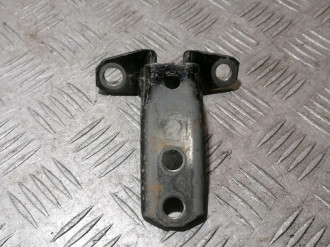 Петля двери передней левой верхняя Mitsubishi Lancer 10