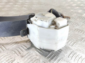 Ремень безопасности задний левый Mitsubishi Lancer Cedia