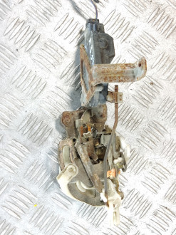 Замок двери задней левой Mitsubishi Lancer Cedia