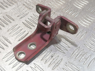 Петля двери передней правой нижняя Mitsubishi Lancer 10