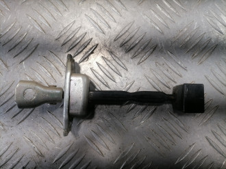 Ограничитель двери задний Mitsubishi Lancer 10