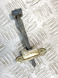 Ограничитель двери задний Mitsubishi Galant 1993 1997