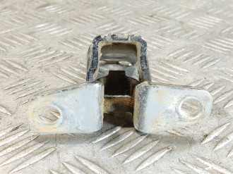 Петля двери передней левой верхняя Mitsubishi Lancer 10