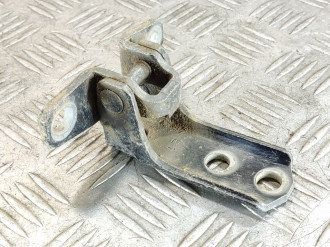 Петля двери передней левой верхняя Mitsubishi Lancer 10