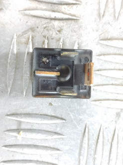 Реле Mitsubishi L200 КВ