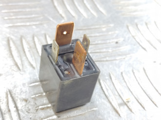 Реле Mitsubishi L200 КВ