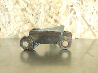 Петля капота правая Mitsubishi Galant 1993 1997