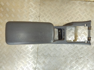 Подлокотник Mitsubishi Galant 1993 1997