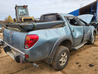 В разборе Mitsubishi L200 КВ