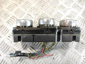 Блок управления отопителя климатической установки Mitsubishi L200 КВ