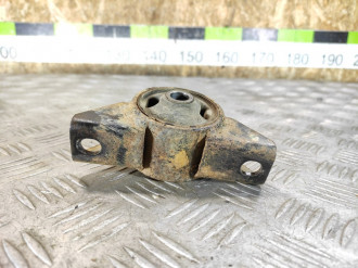 Опора кпп Mitsubishi L200 КВ