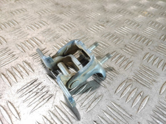 Петля двери задней правой верхняя Mitsubishi L200 КВ