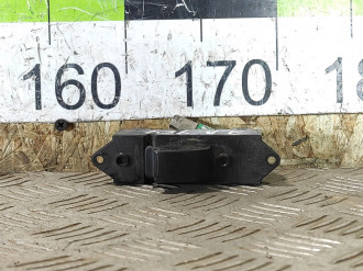 Кнопка стеклоподъемника Mitsubishi L200 КВ