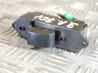 Кнопка стеклоподъемника Mitsubishi L200 КВ