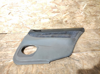 Обшивка двери задней правой Mitsubishi Galant 1993 1997