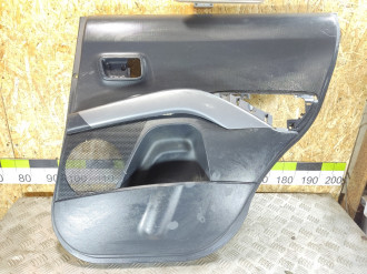 Обшивка двери задней правой Mitsubishi Outlander XL (CW)