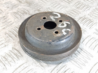 Шкив водяного насоса помпы Mitsubishi Galant 1993 1997