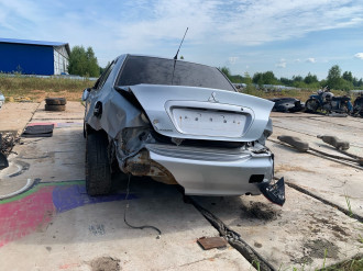 В разборе Mitsubishi Lancer 9