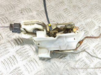 Замок двери передней левой Mitsubishi Lancer Cedia