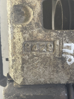 Суппорт передний правый Mitsubishi Galant 1993 1997